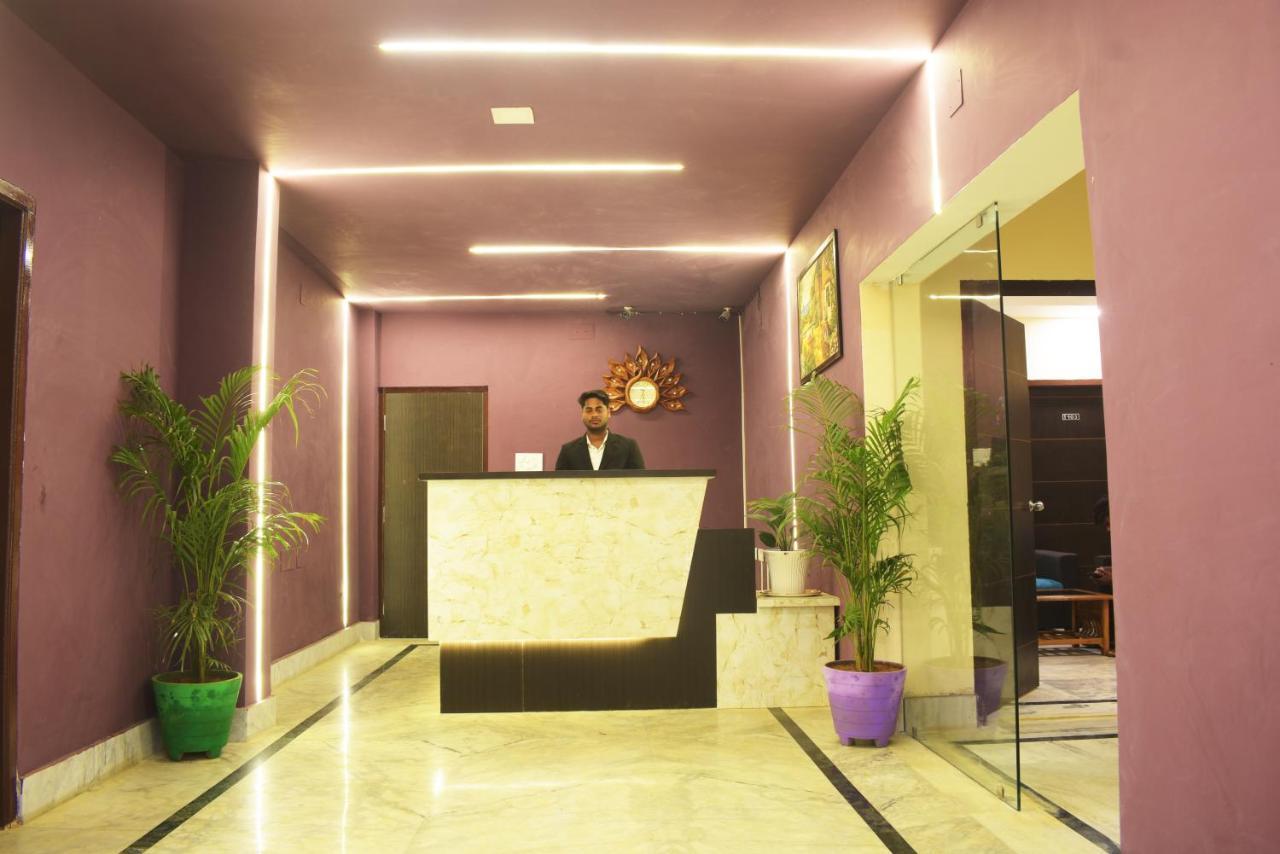 The Greenstar Inn Premium ブバネーシュワル エクステリア 写真