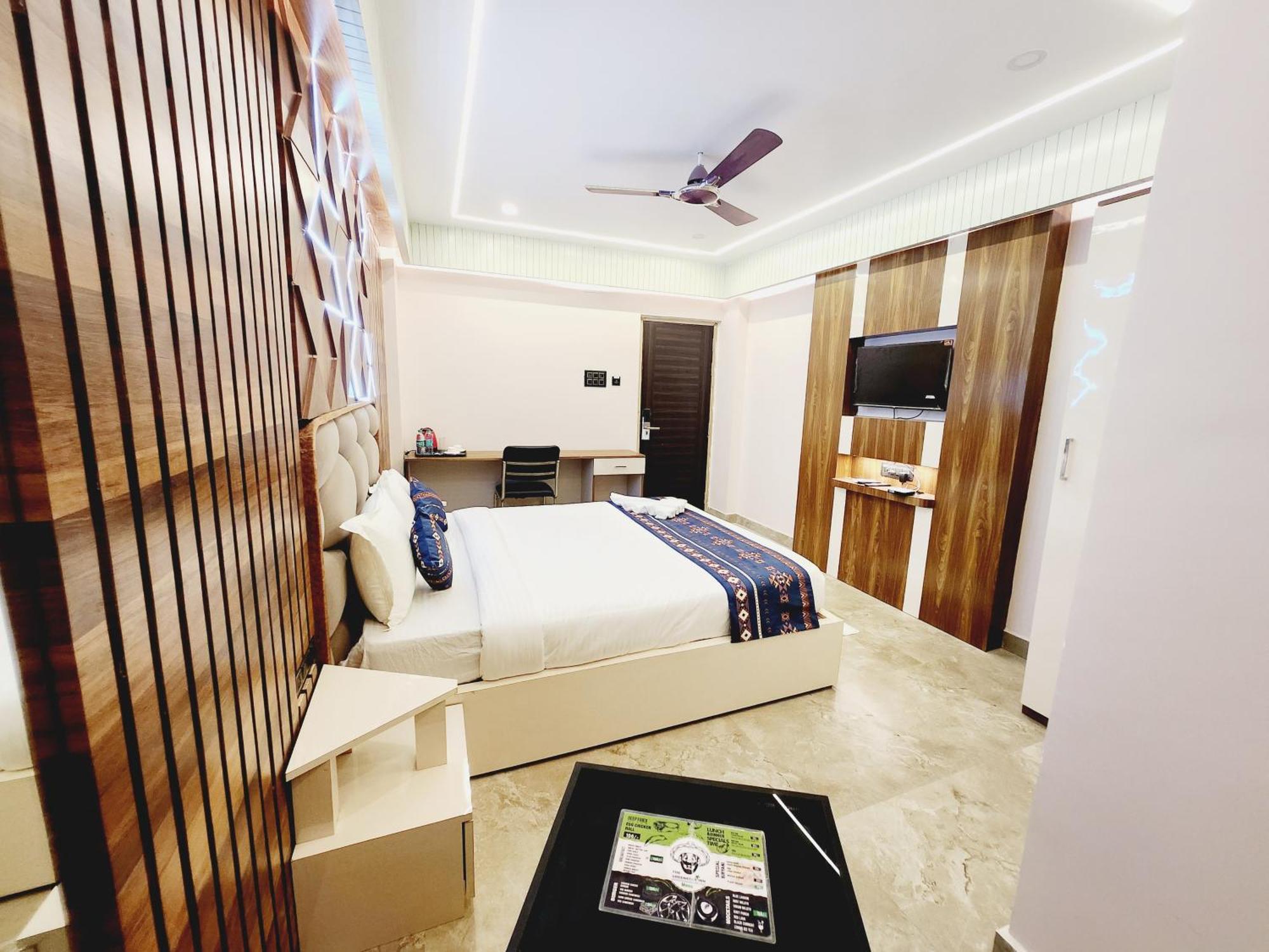 The Greenstar Inn Premium ブバネーシュワル エクステリア 写真