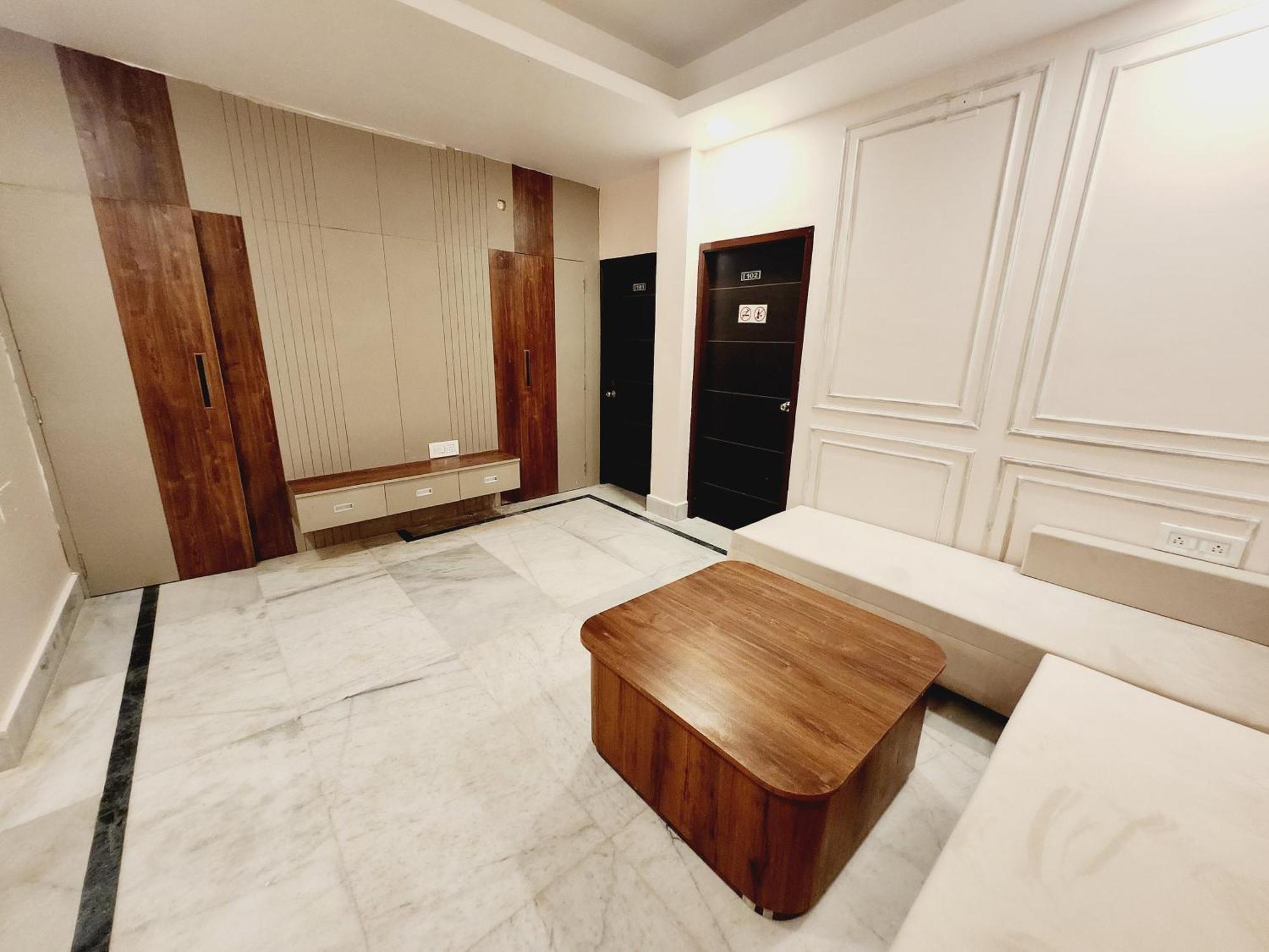 The Greenstar Inn Premium ブバネーシュワル エクステリア 写真