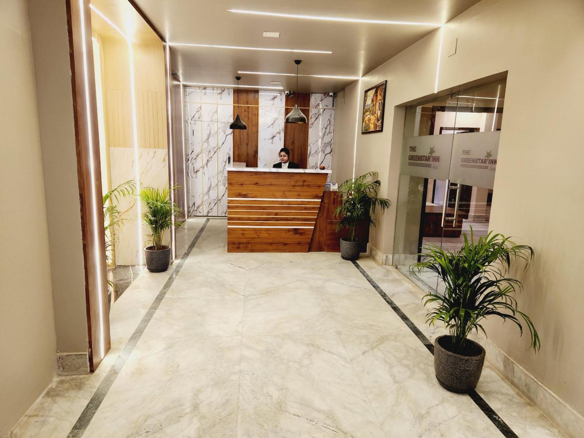 The Greenstar Inn Premium ブバネーシュワル エクステリア 写真