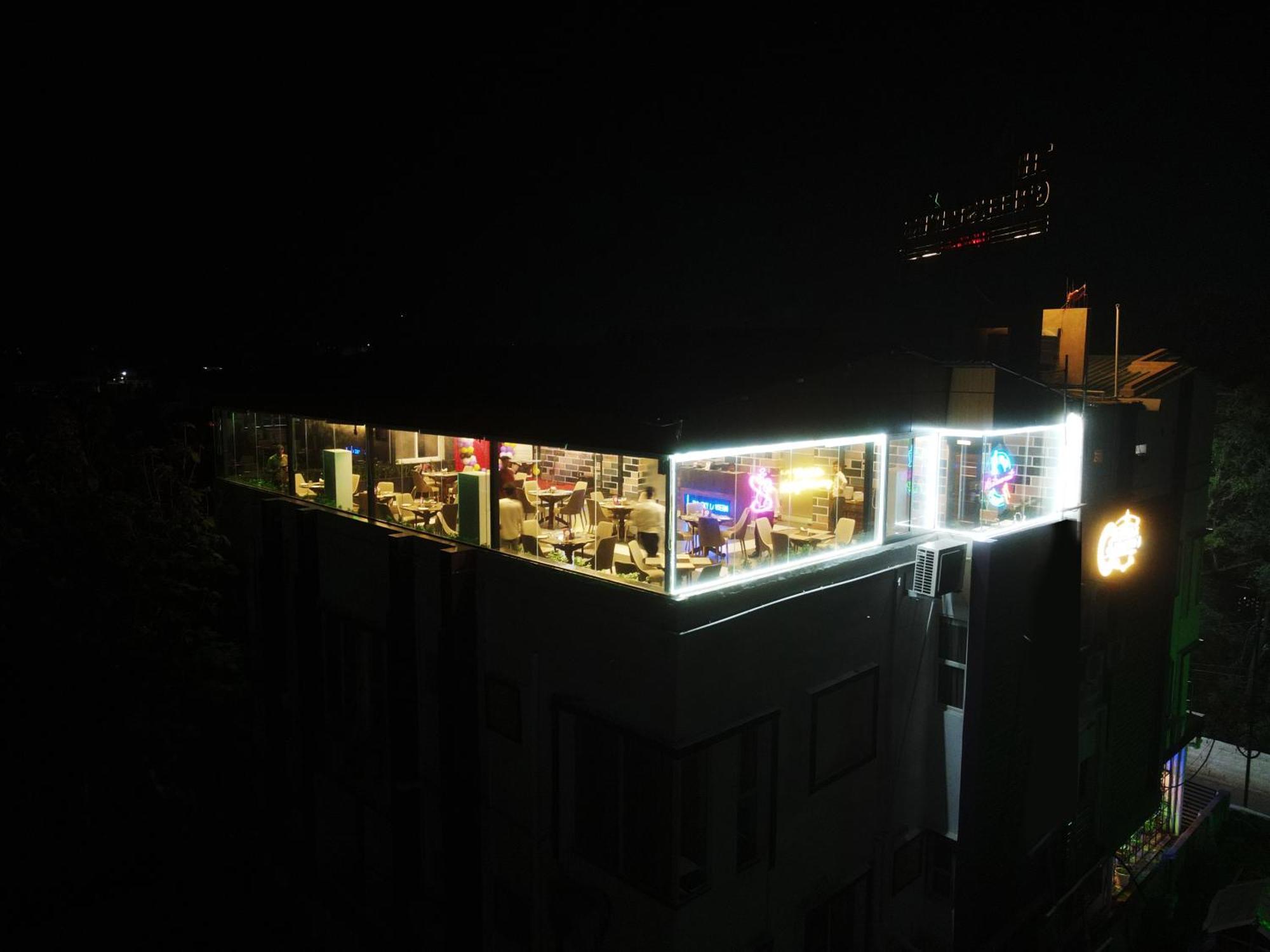 The Greenstar Inn Premium ブバネーシュワル エクステリア 写真